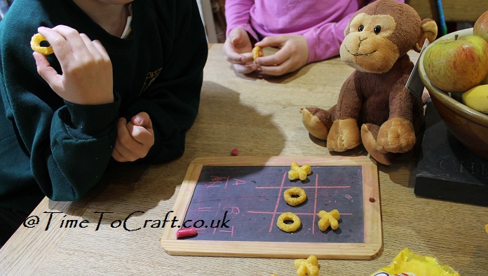 hoops and crosses game in progress