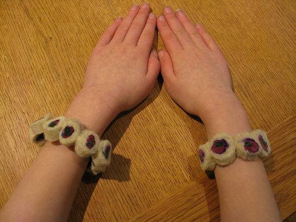 felt bead bracelets
