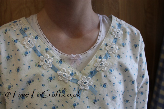 daisy chain neckline