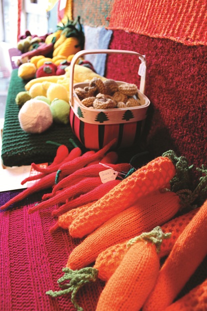 knitted veg