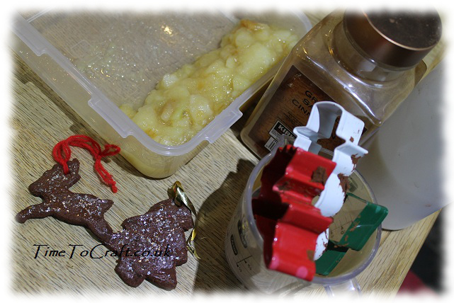 making apple and cinnamon decorations