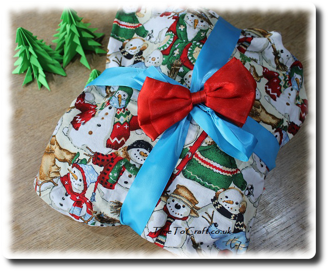 pilllow case gift wrapping