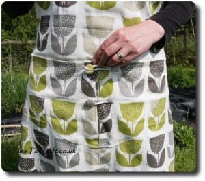 What do you wear in the kitchen garden? - Time To Craft