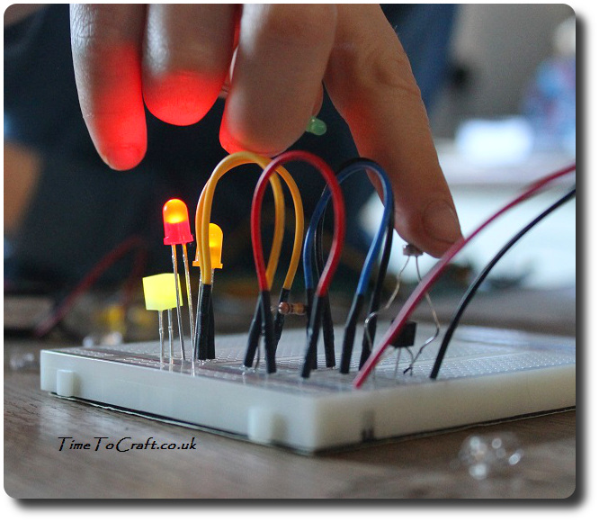 lighting up electronic circuit STEM Education activity