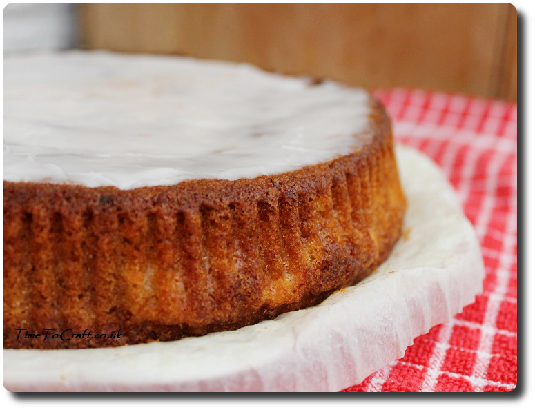 grapefruit cake with icing