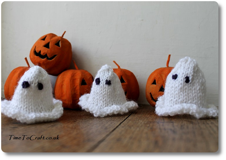 Knitted ghosts